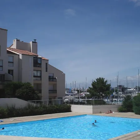 Avec Parking Et Acces Piscine